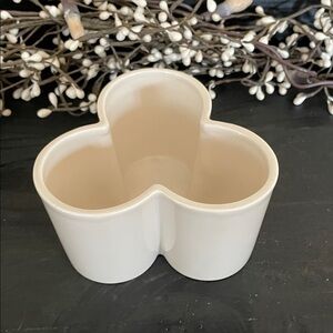 Yankee Candle Clover Shaped White Ceramic Votive Candle Holder